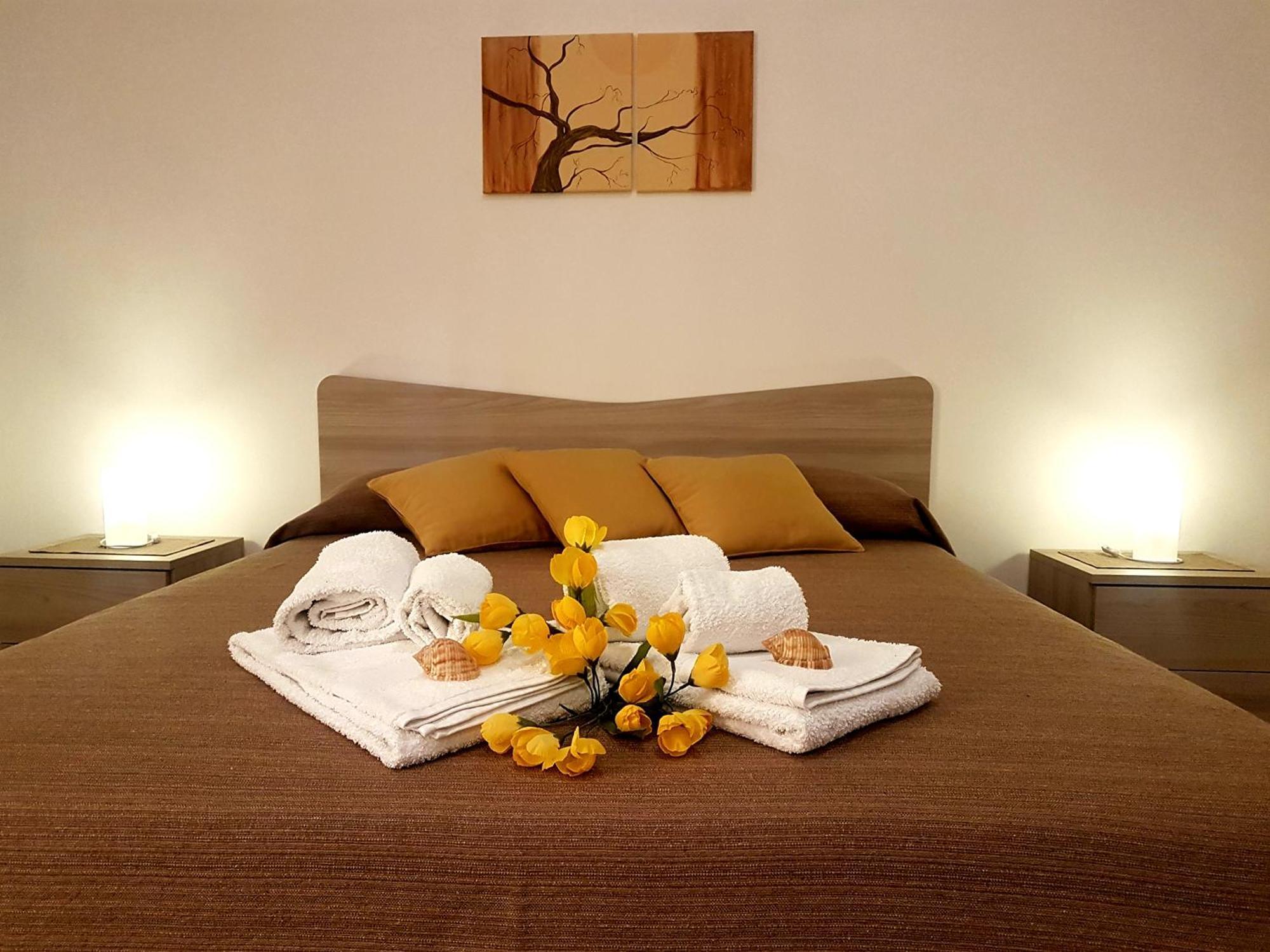 Casa Trio Apartments Castellammare del Golfo Eksteriør billede