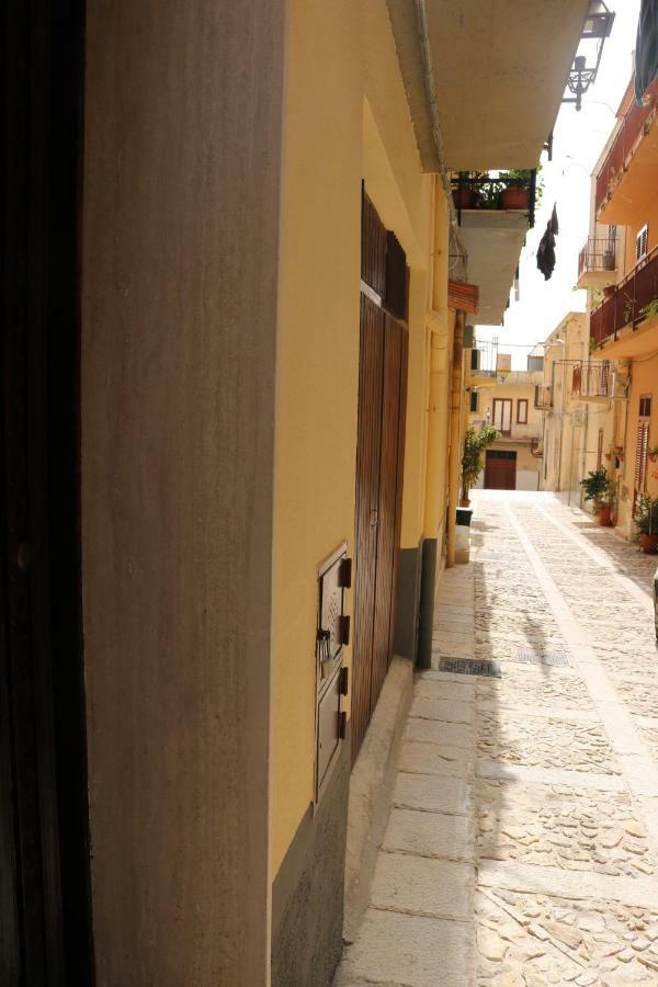 Casa Trio Apartments Castellammare del Golfo Eksteriør billede